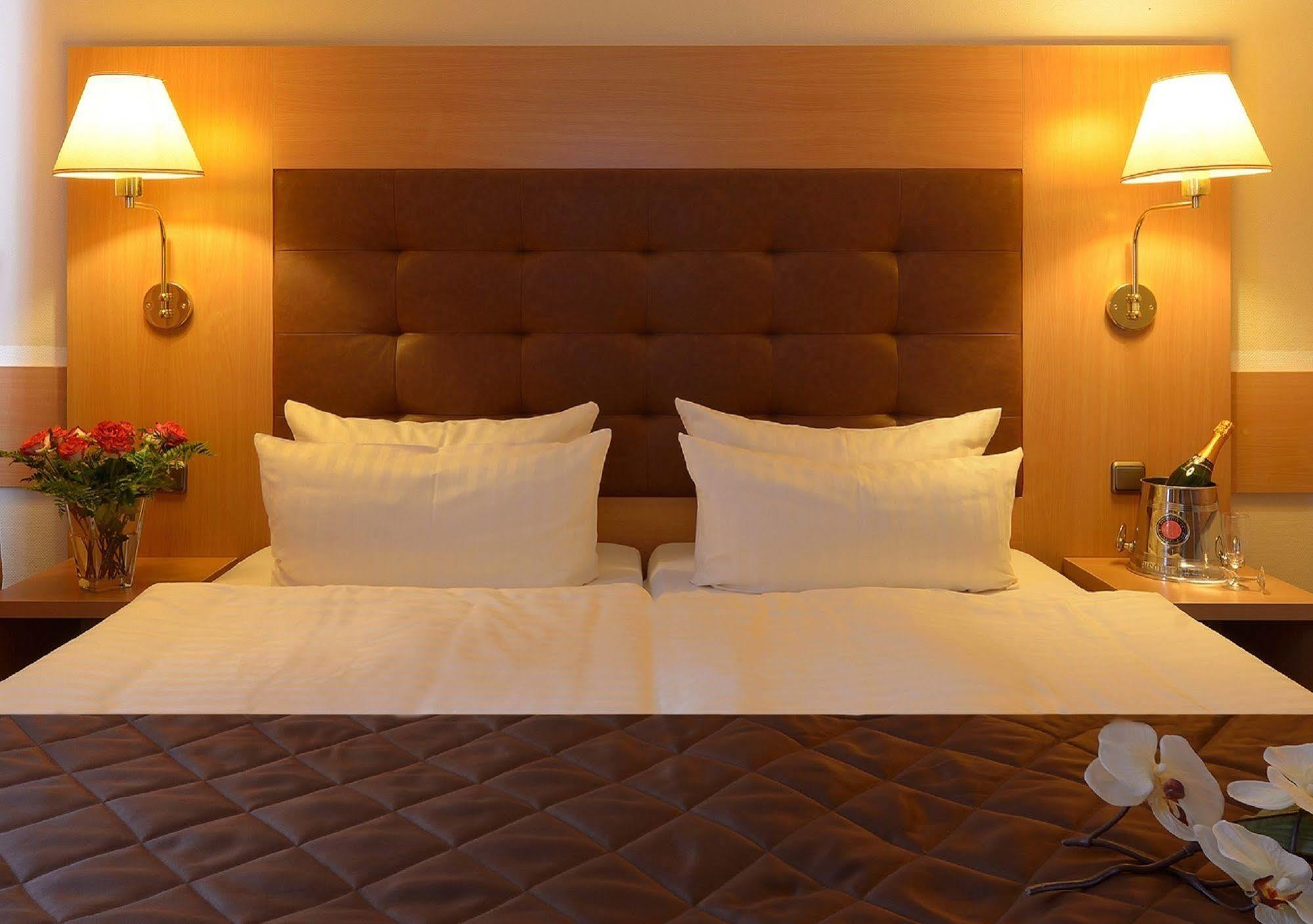 Hotel Sachsentor Хамбург Екстериор снимка